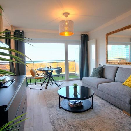 Studio Avec Vue Panoramique Et Parking Gratuit Bryssel Exteriör bild