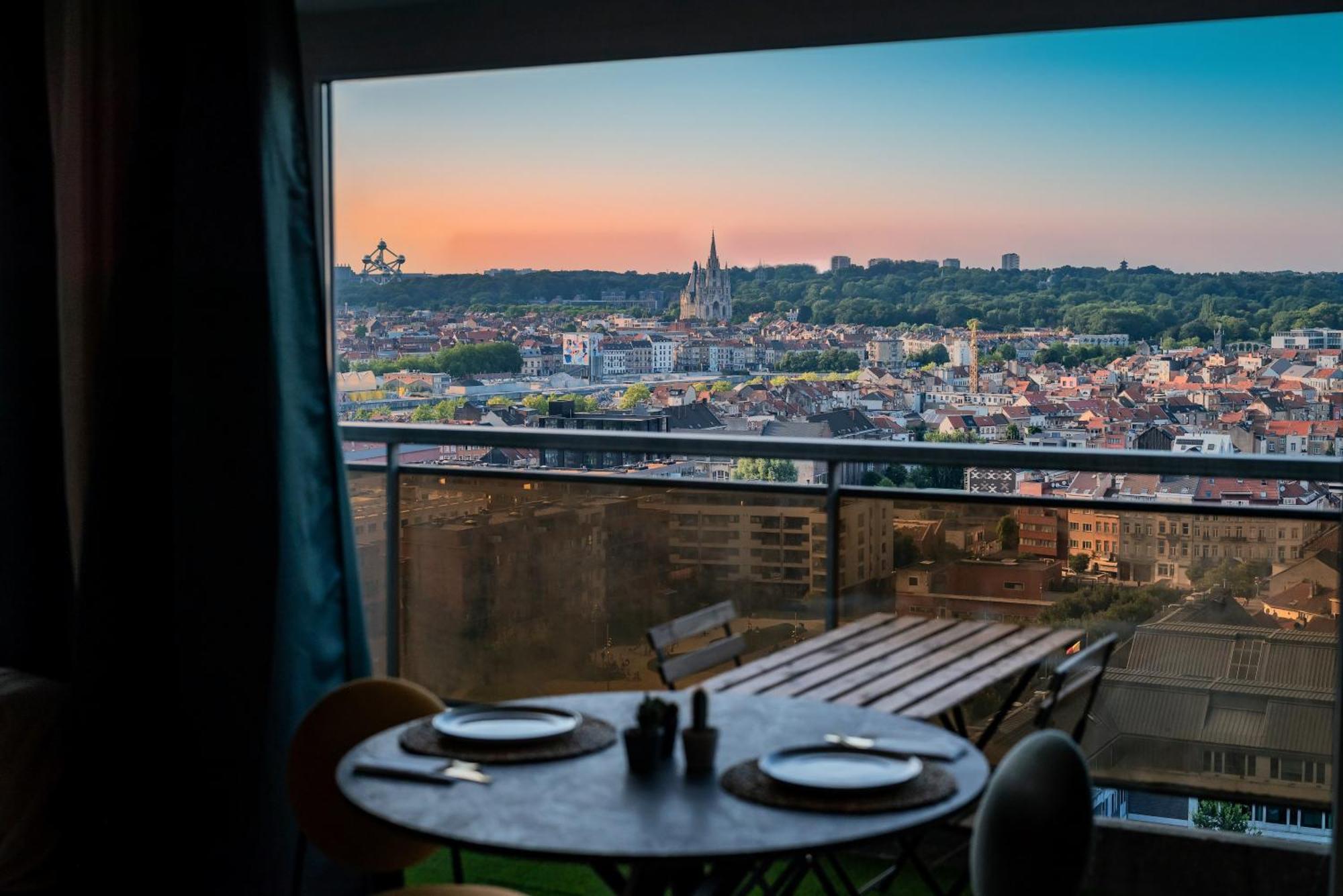 Studio Avec Vue Panoramique Et Parking Gratuit Bryssel Exteriör bild